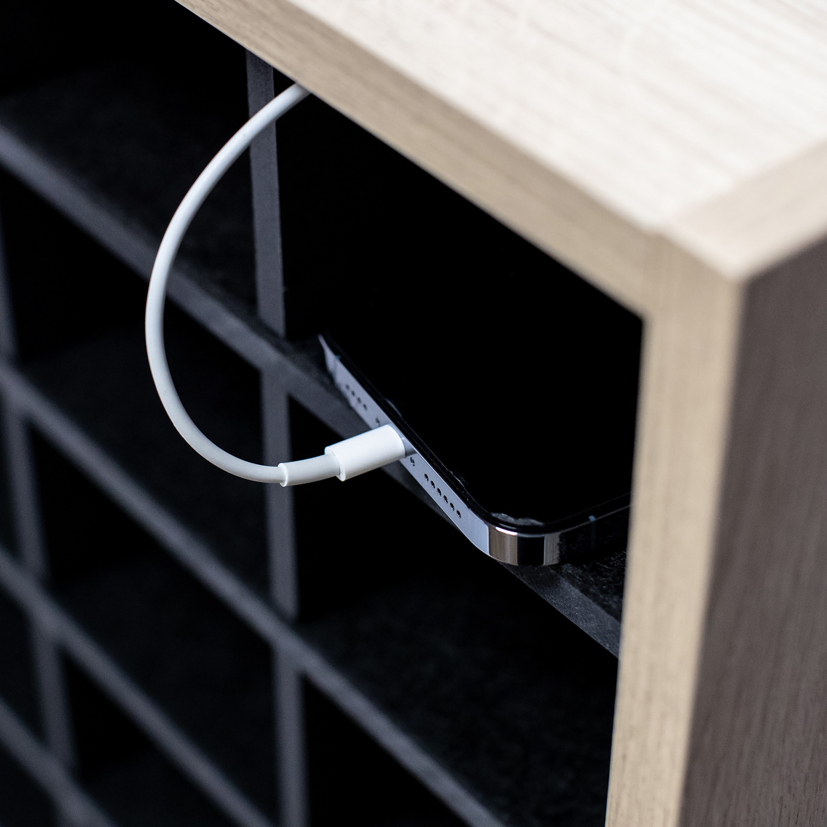 Mobilförvaringsskåp MBG 32 med laddning, kombinationslås